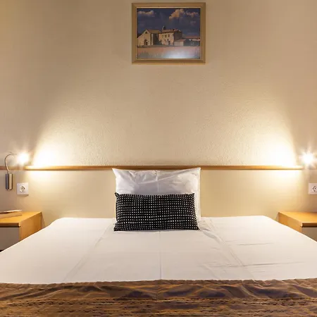 Brod - Free Parking Otel Sofya