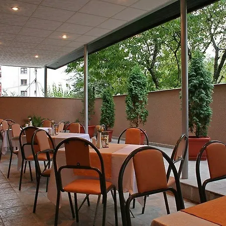 брод - безплатен паркинг 3*